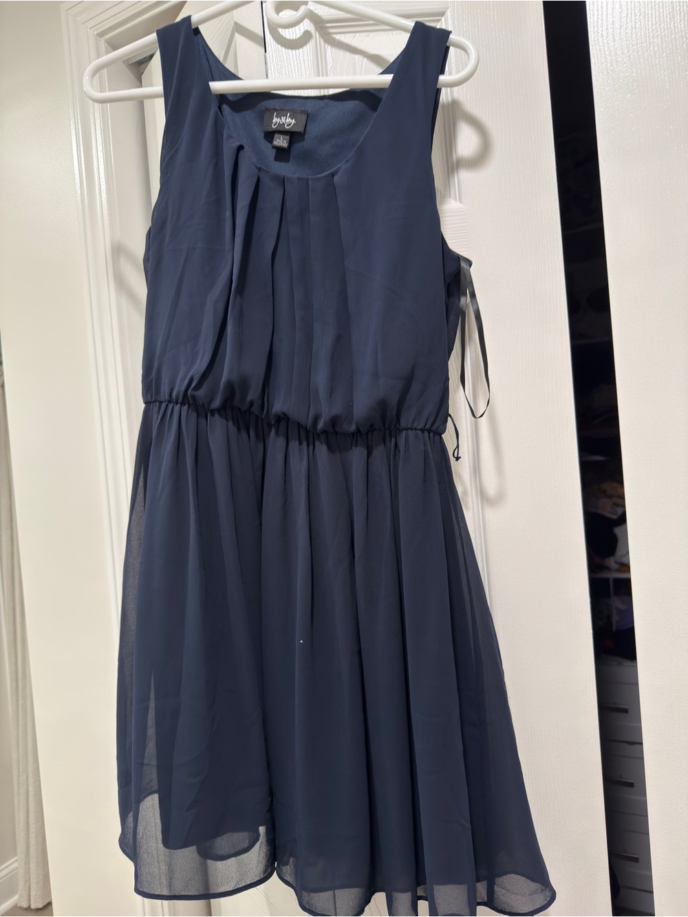 Sky Blue Chiffon Sleeveless Pleated Dress